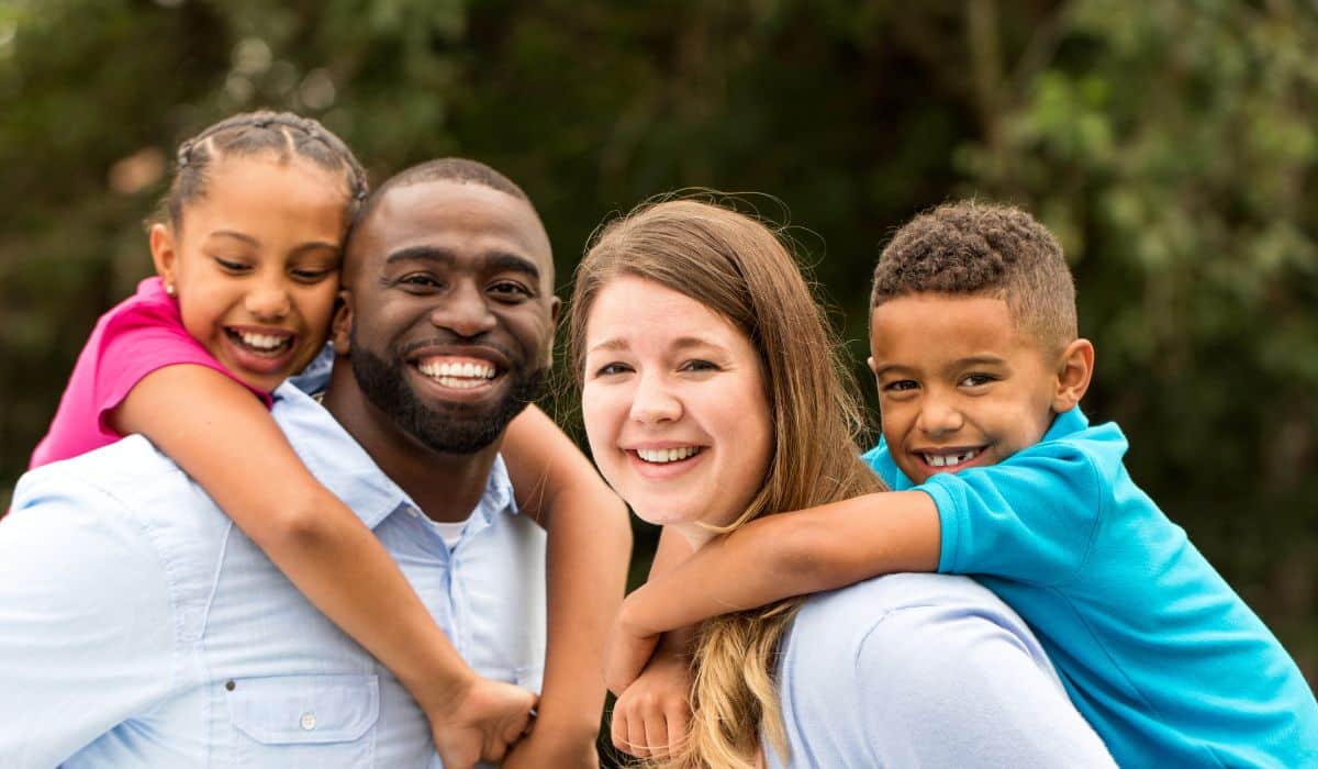 how family therapy heals broken communication between parents and teens